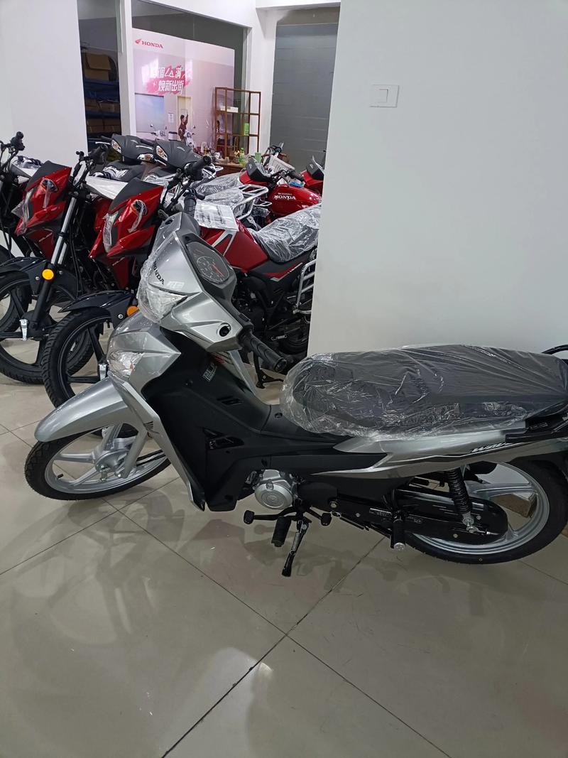 轻骑弯梁车：引领都市潮流的新宠